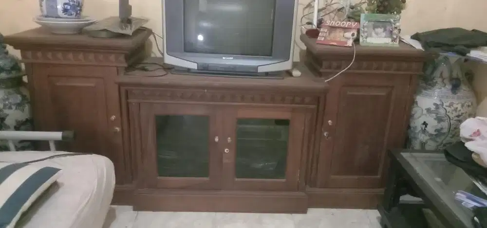 Dijual lemari tv kayu