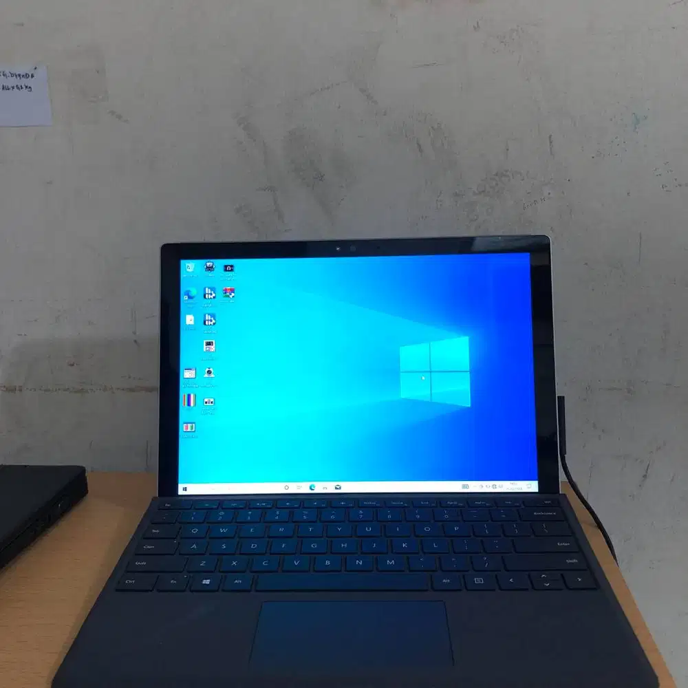 Surface Pro 4 Intel core i5 gen 6 *RSK