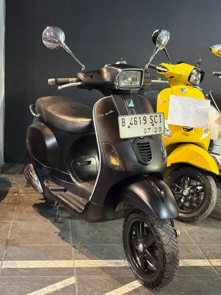 PIAGIO VESPA MATIC S 125 3VIE TAHUN 2017