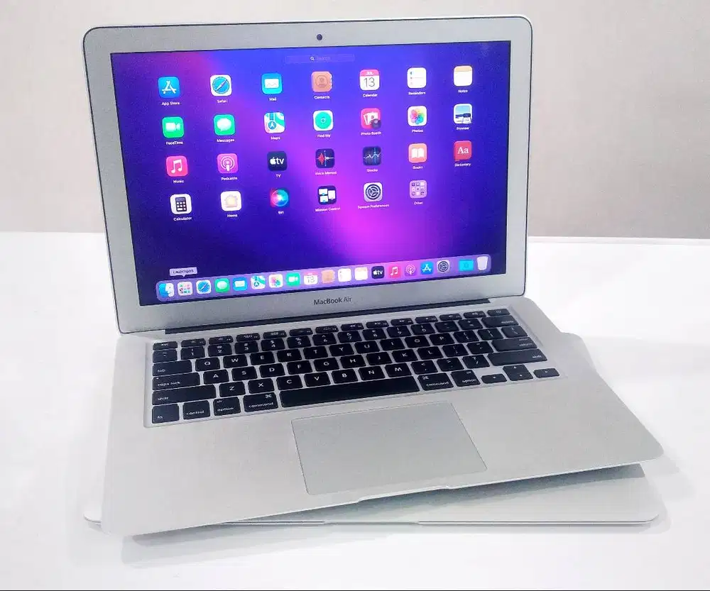 2juta-an MACBOOK AIR 13in MMGF2 early 2015 Intel Core i5 1,6Ghz