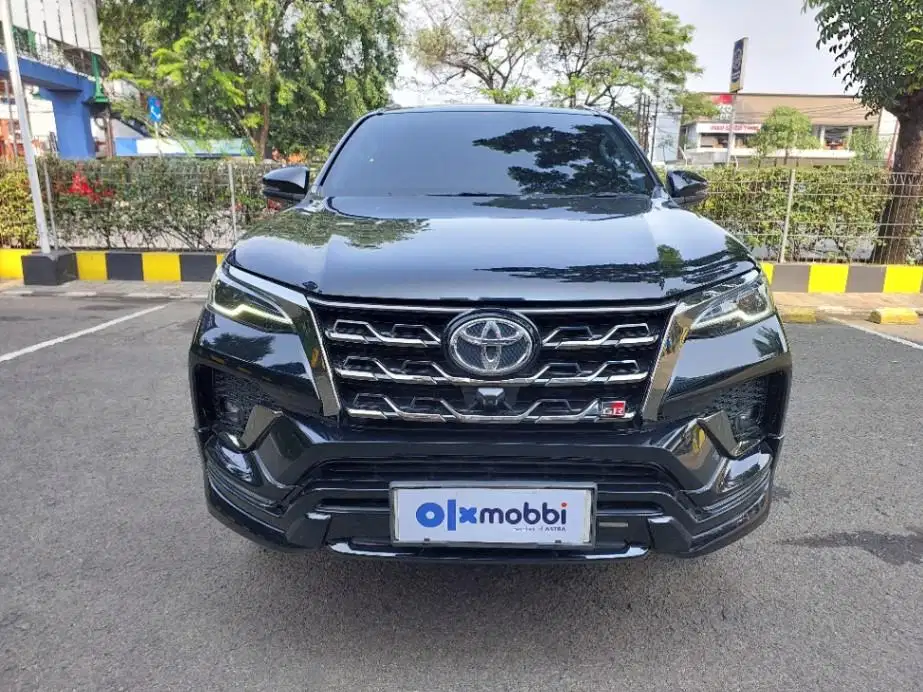 LOW DP Toyota Fortuner 2.8 4x2 GR Sport DSL Solar-AT 2024 BJH