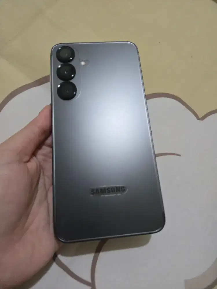 Samsung s24+ ONYX BLACK 12 / 512