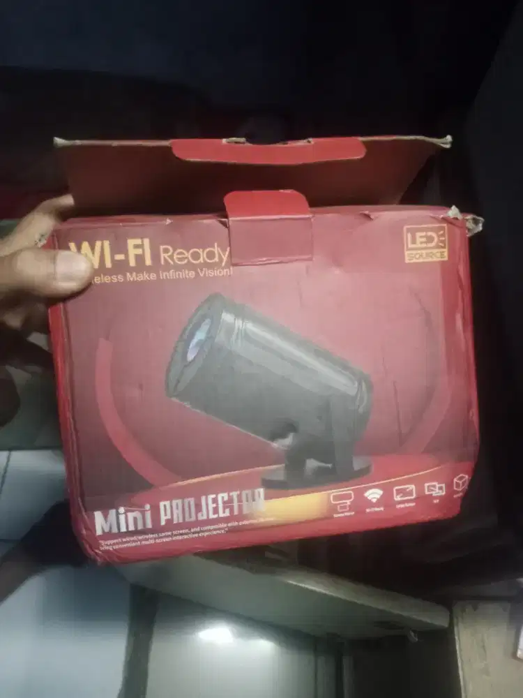 Jual projektor masih bagus