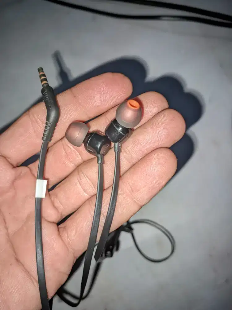 Henset JBL T110