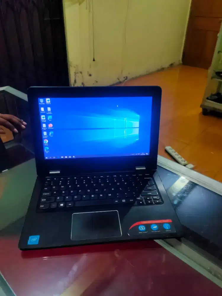 Lenovo Ideapad 300s normal