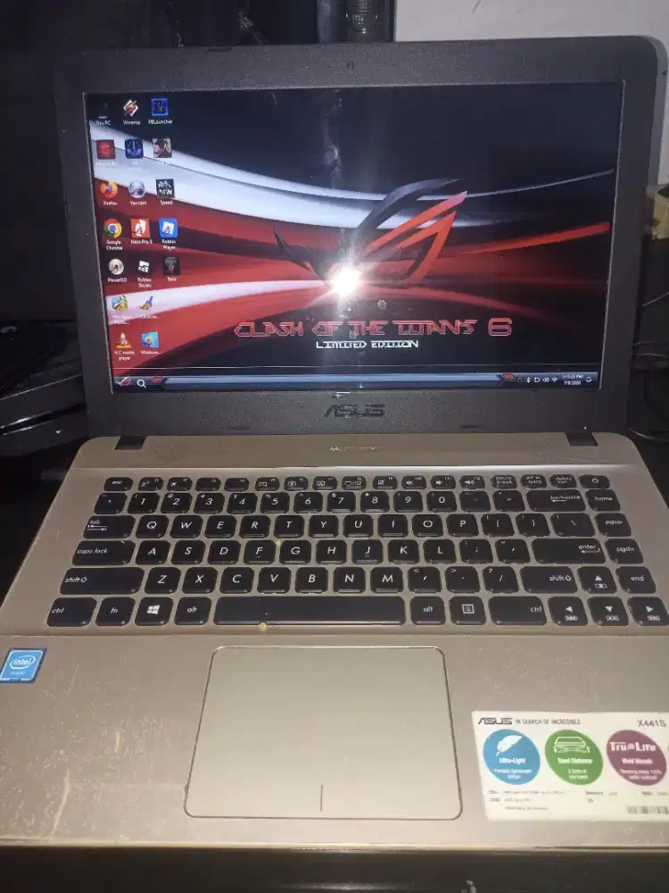 Laptop Asus x441s normal layak pakai.