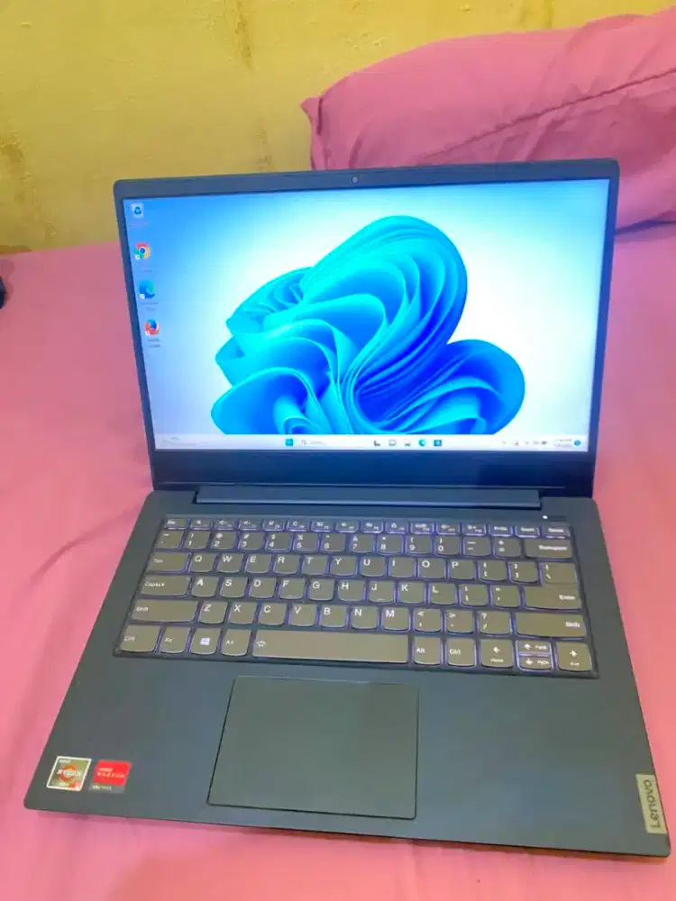 Laptop Lenovo AMD ryzen 5