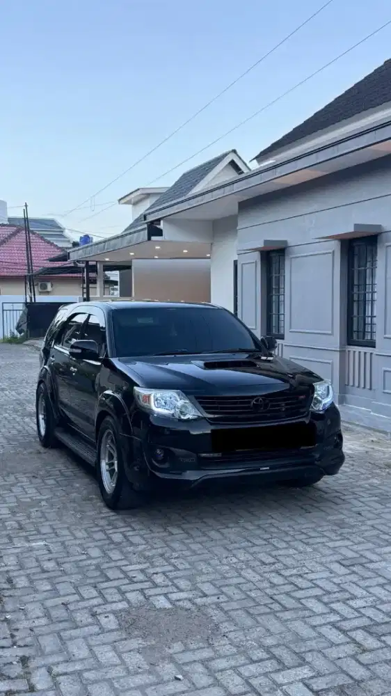 Toyota Fortuner TRD VNT 2015