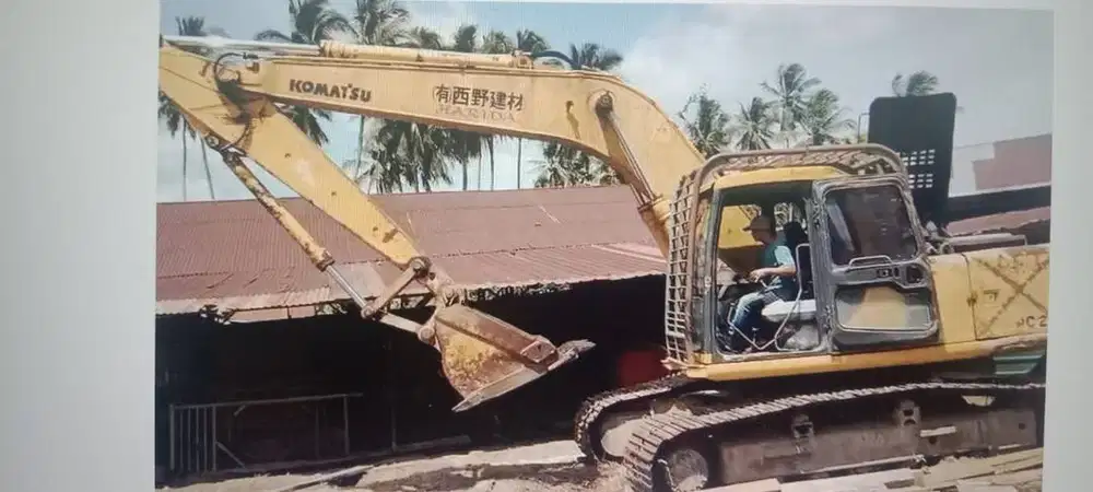 EXCAVATOR MERK KOMATSU TYPE PC-200 TAHUN 1995 DAN TAHUN 1999