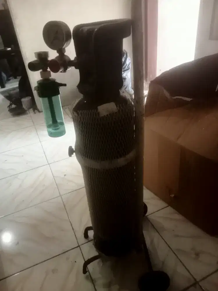 TABUNG OKSIGEN BEKAS