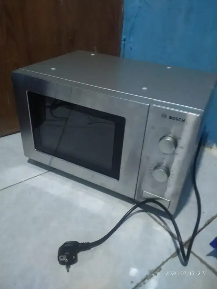 Di jual Oven microwave bekas merek Bosch