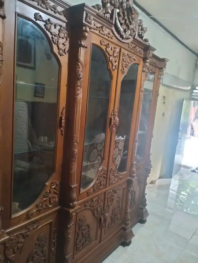 lemari hias jati Jepara asli kayu super kaca bepel