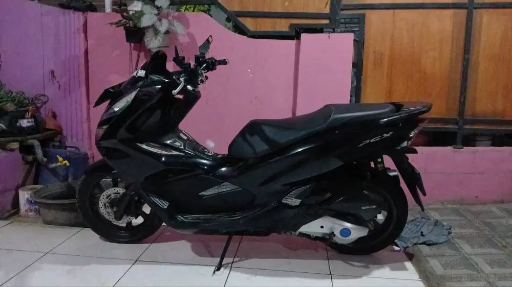 Mau di jual motor pcx 150 abs pamakean pribadi