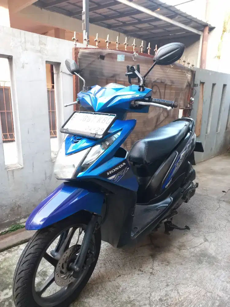 Honda Beat FI CBS biru hitam