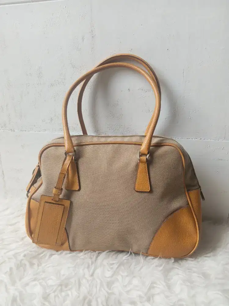Dijual Tas Prada Vintage authentic