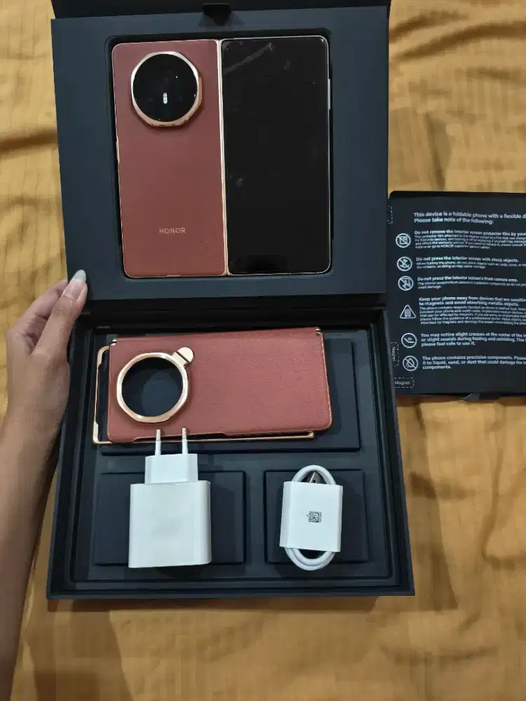 Honor Magic V3 12/512Gb Resmi Fullset