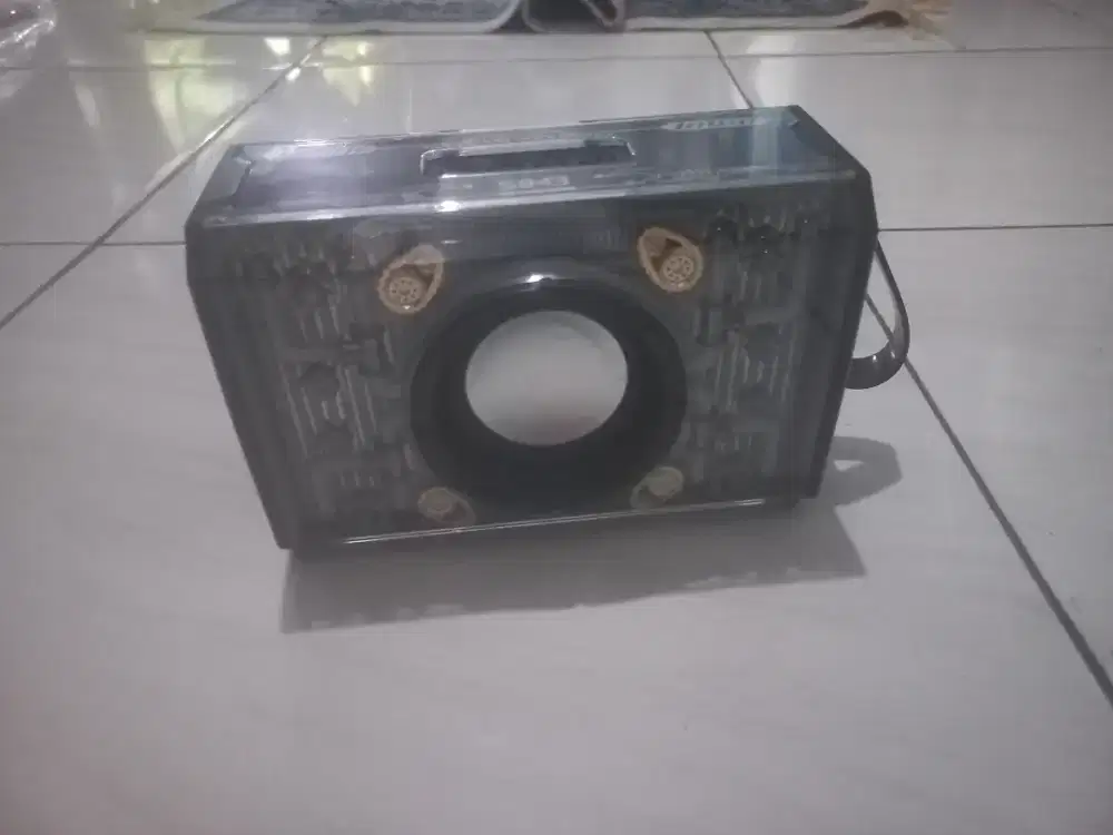 Speker bluetooth lenyes