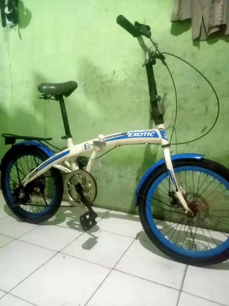 Sepeda lipat exotic UK 20