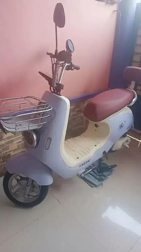 Sepeda listrik Veloce v7