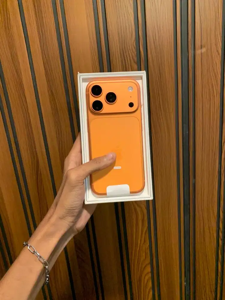 17 pro 256gb ibox orange