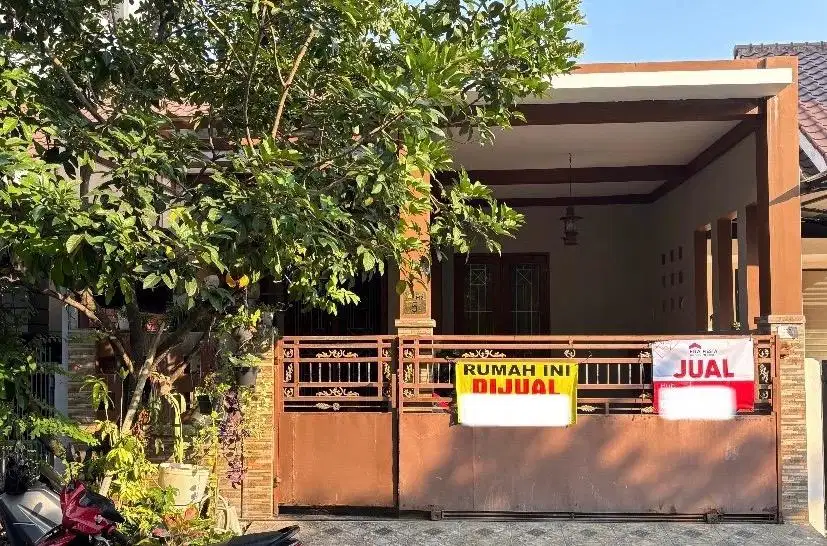 dijual rumah minimalis 1,5 lantai lokasi strategis