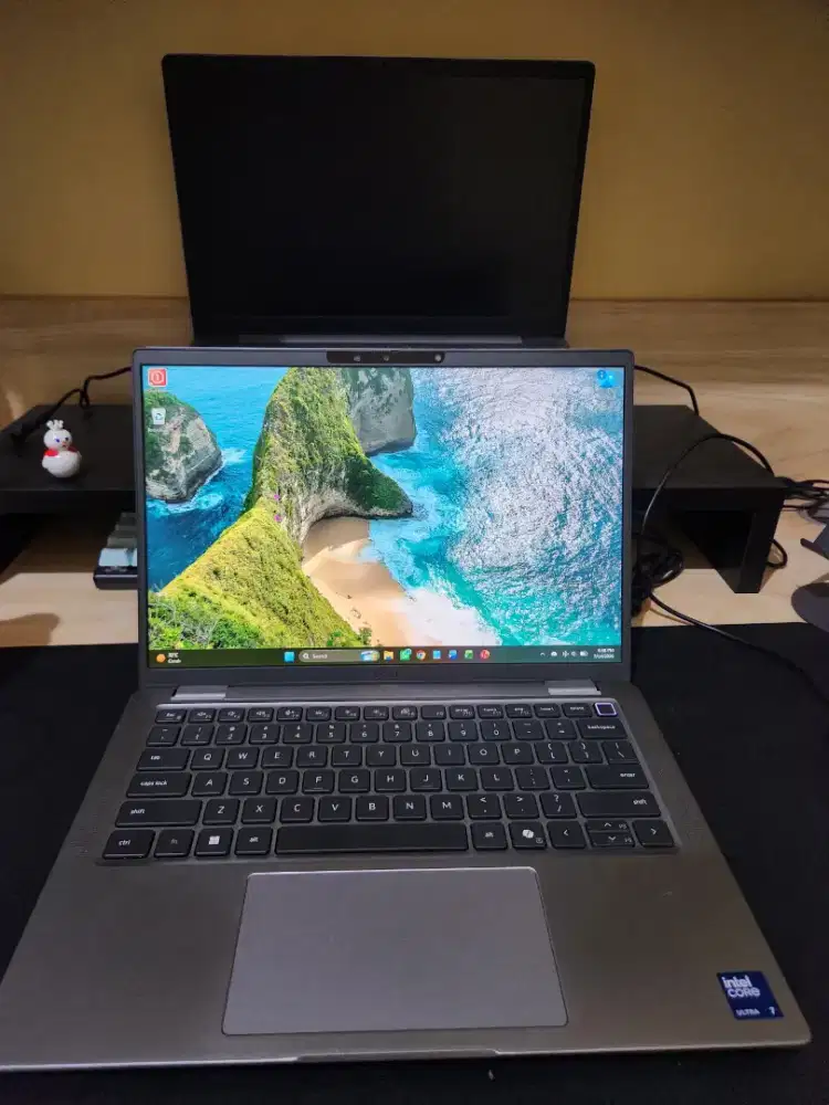 DELL LATITUDE 7350 - PREMIUM BUSINESS LAPTOP