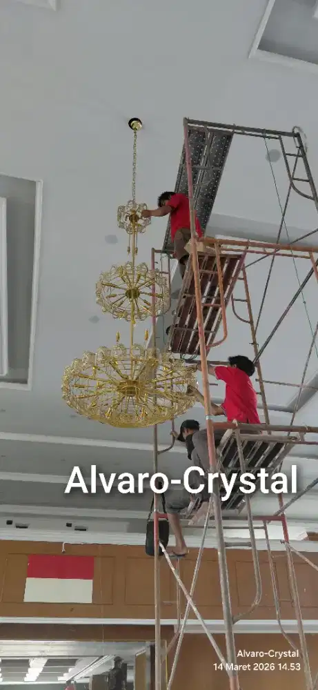 JASA BONGKAR PASANG LAMPU KRISTAL