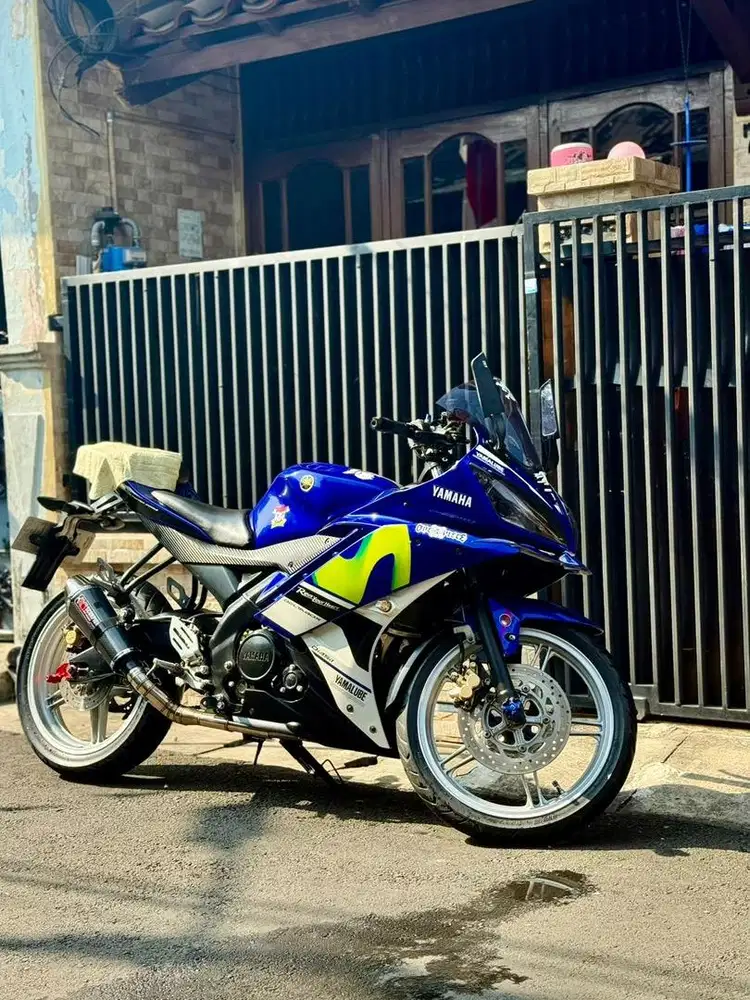 Di jual YZF R15 v2