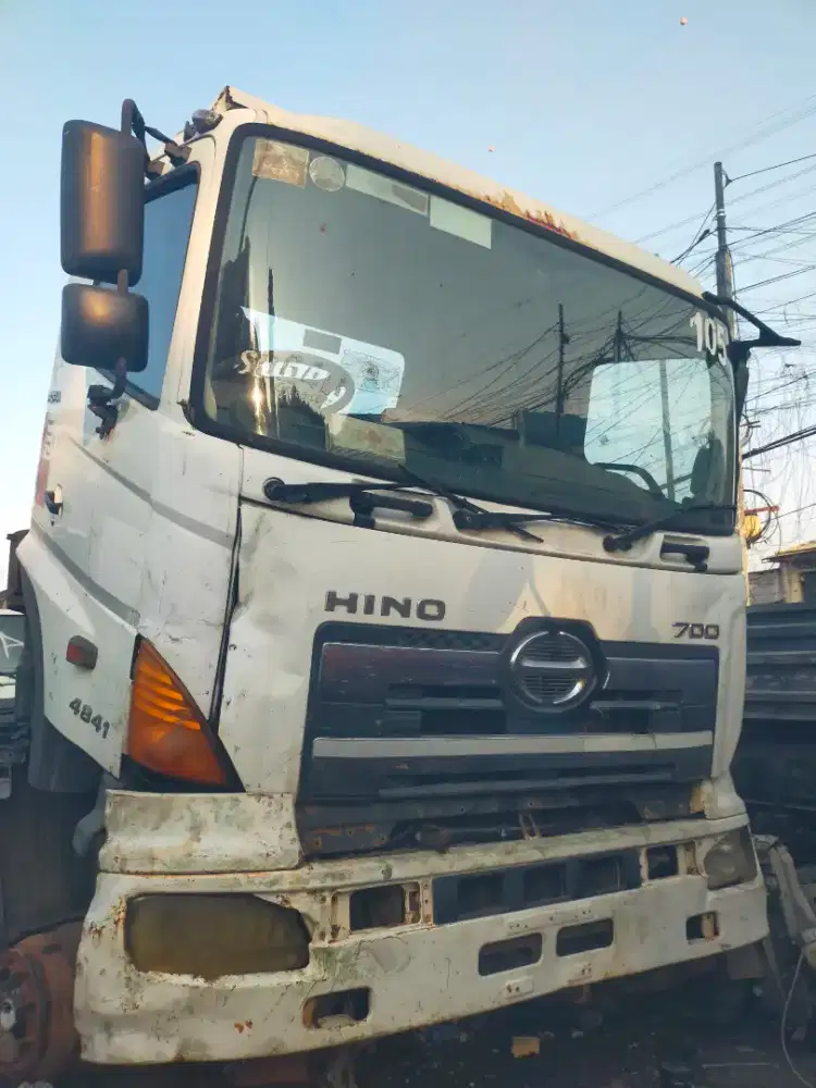 Kabin Hino 700 orsinil