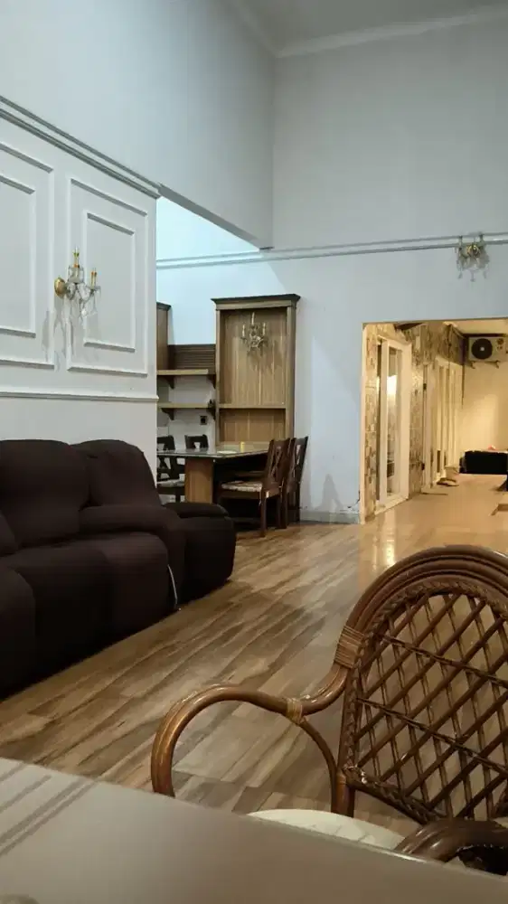 Dijual Rumah HM Jl Utama Boulevard Greenwood Kota Semarang
