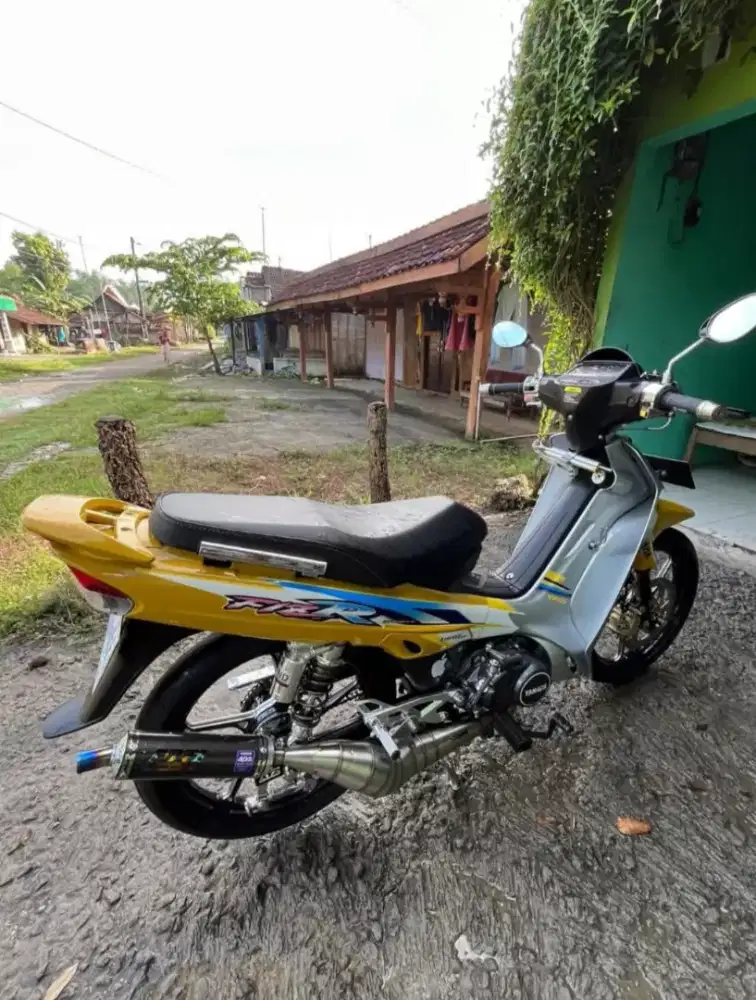Fiz R 1999 Kuning