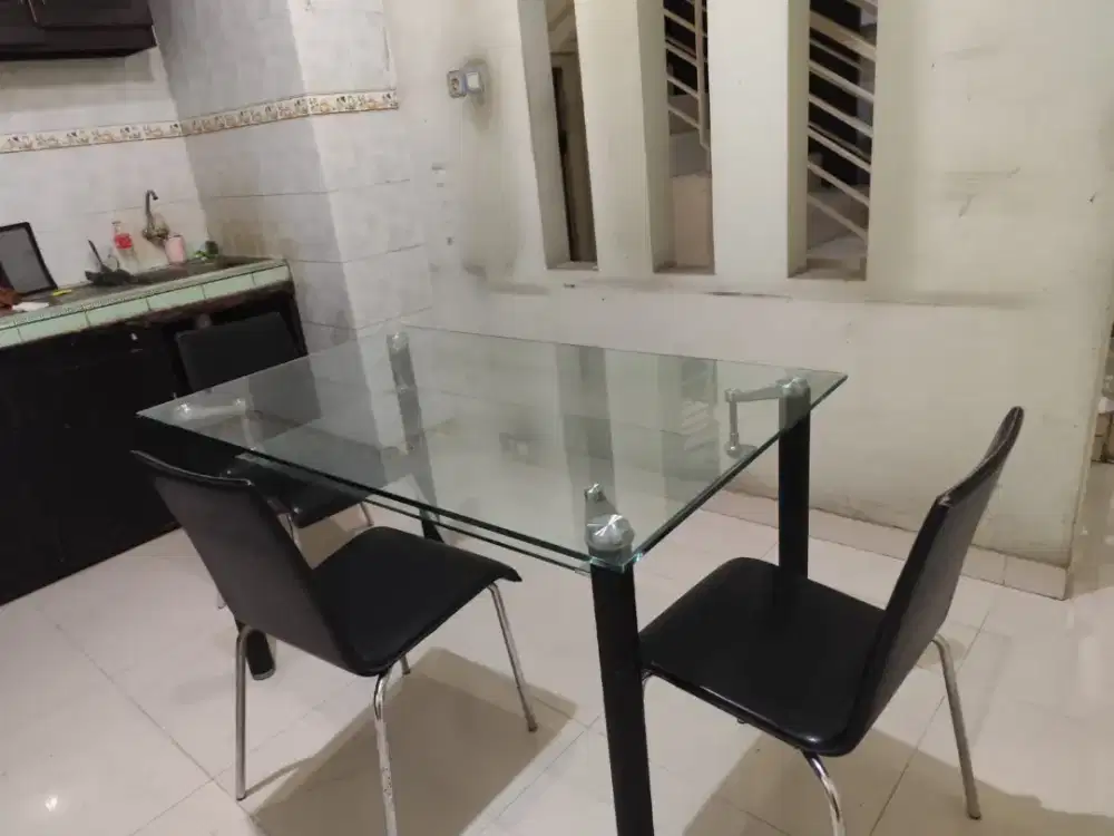 Jual meja makan kaca elegan