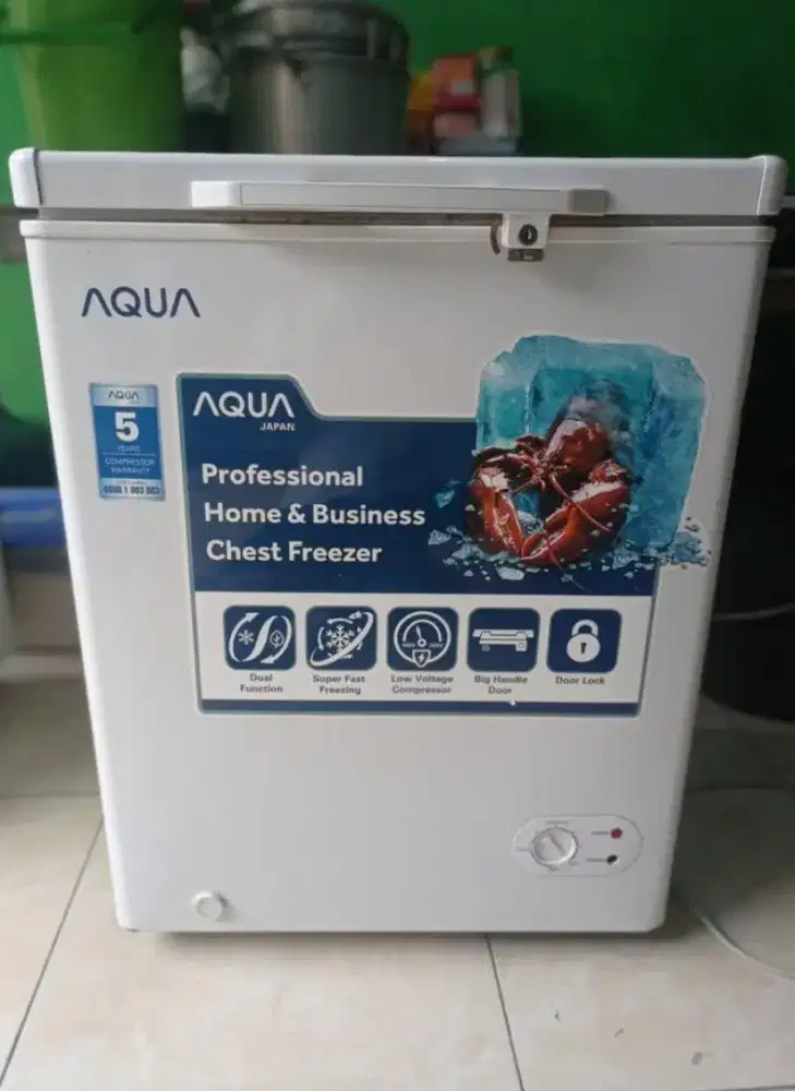 Di jual frezzer box merk AQUA kapasitas 105 liter NORMAL DINGIN BEKU