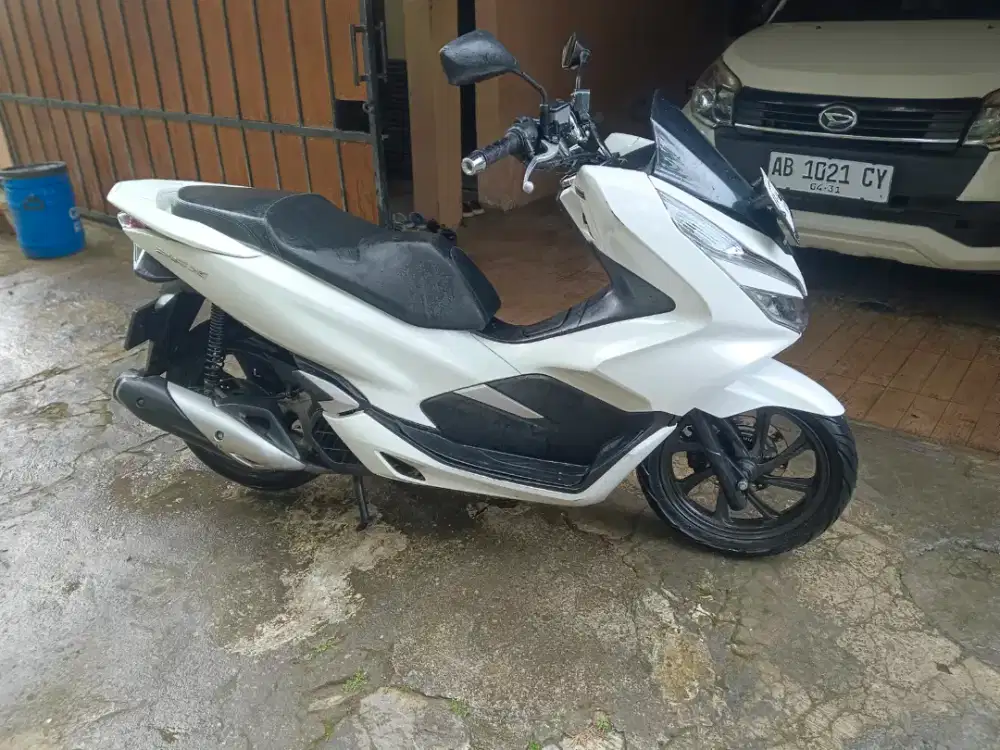 Honda Pcx 2019 Putih Plat AB Kota