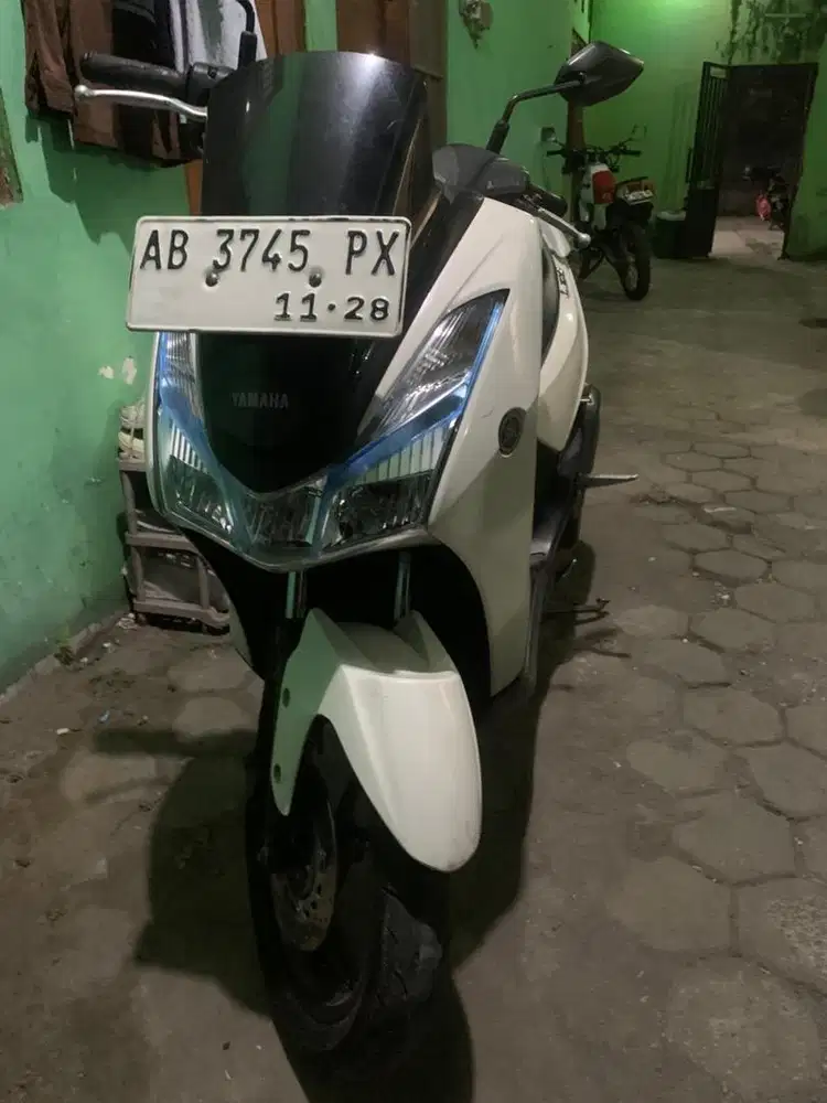 Jual motor Yamaha Lexi 2018