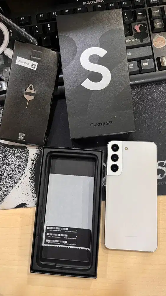Samsung S22 8/256GB