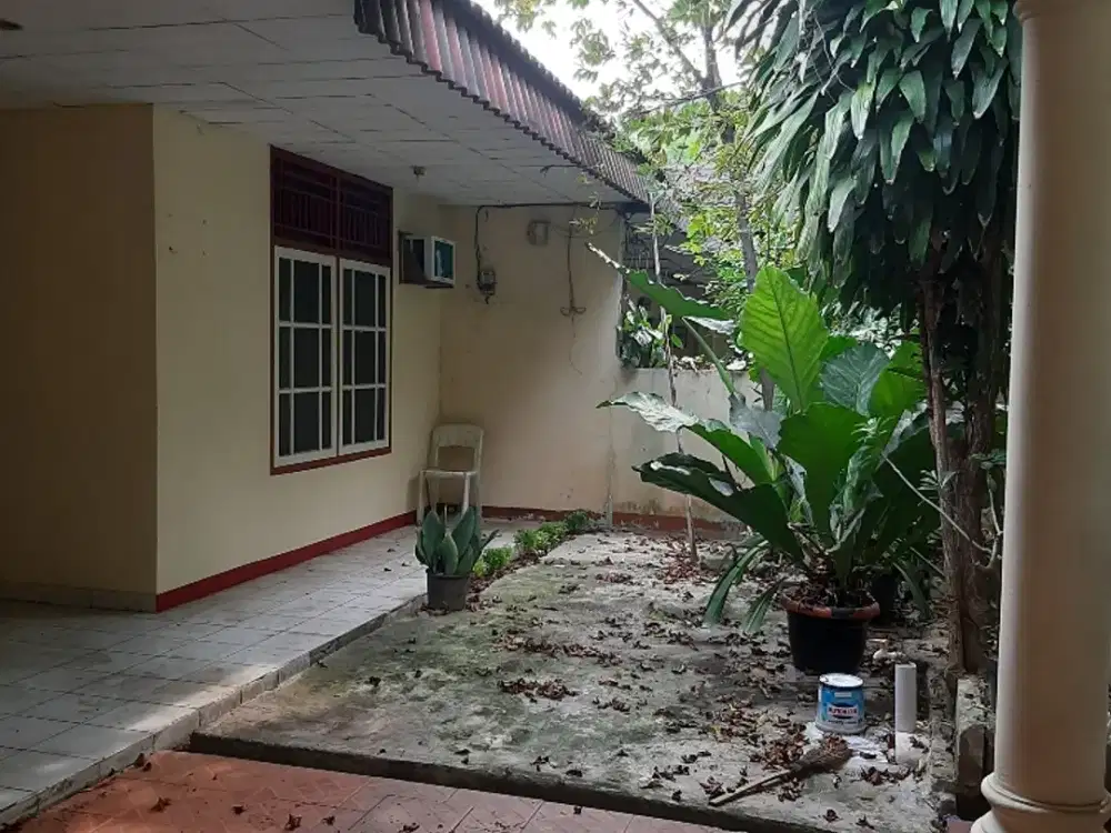 Rumah 1½ Lantai Di Kayu Putih Dengan Lingkungan Asri Yang Nyaman