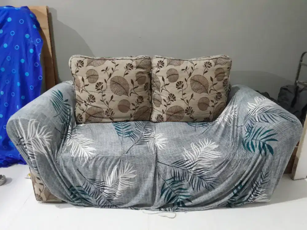 Sofa untuk 2 orang