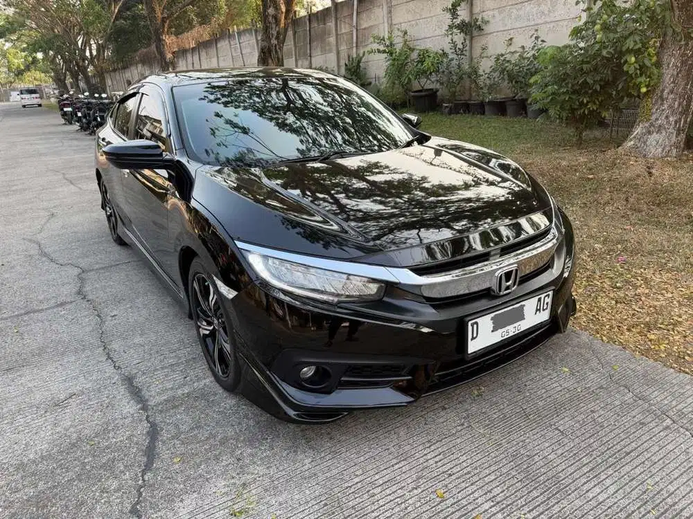 Honda Civic Turbo istimewah