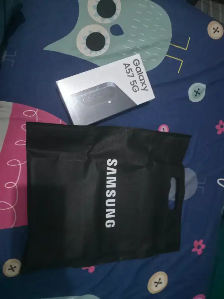 Samsung A57 8/256,Masih segel ada bukti pembeliaan 8 july