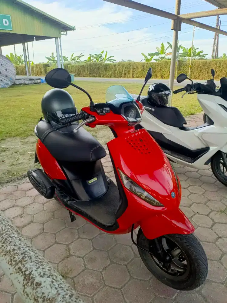Piaggio Zip 100