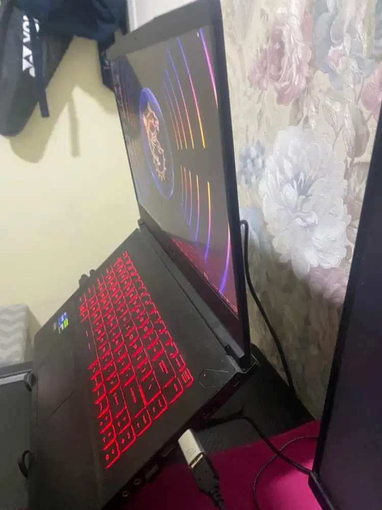 Laptop msi gf63 thin 12