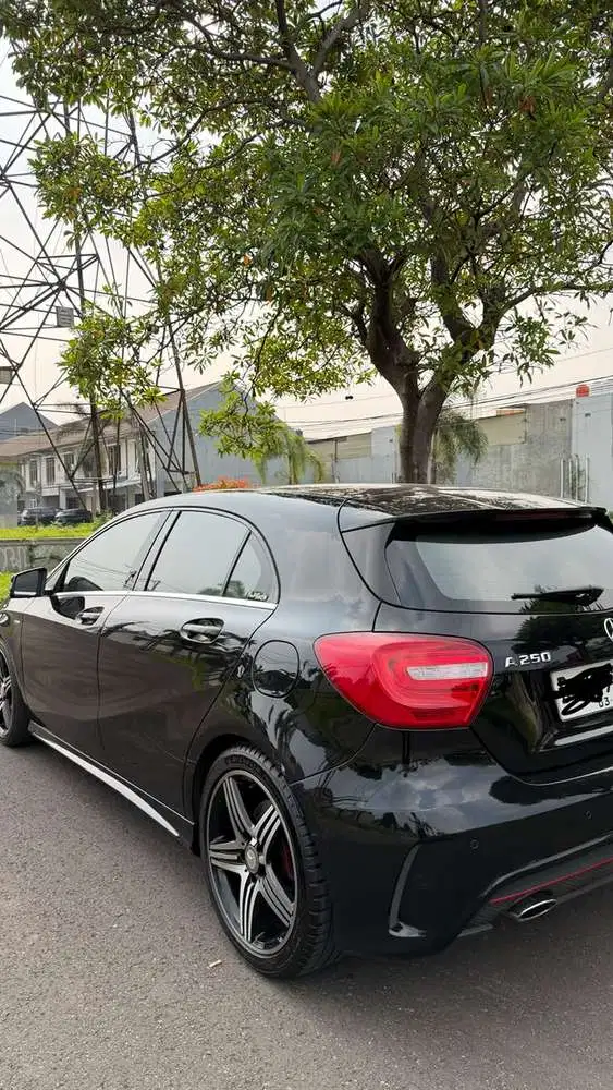 Mercedes-Benz A250 2013 Bensin