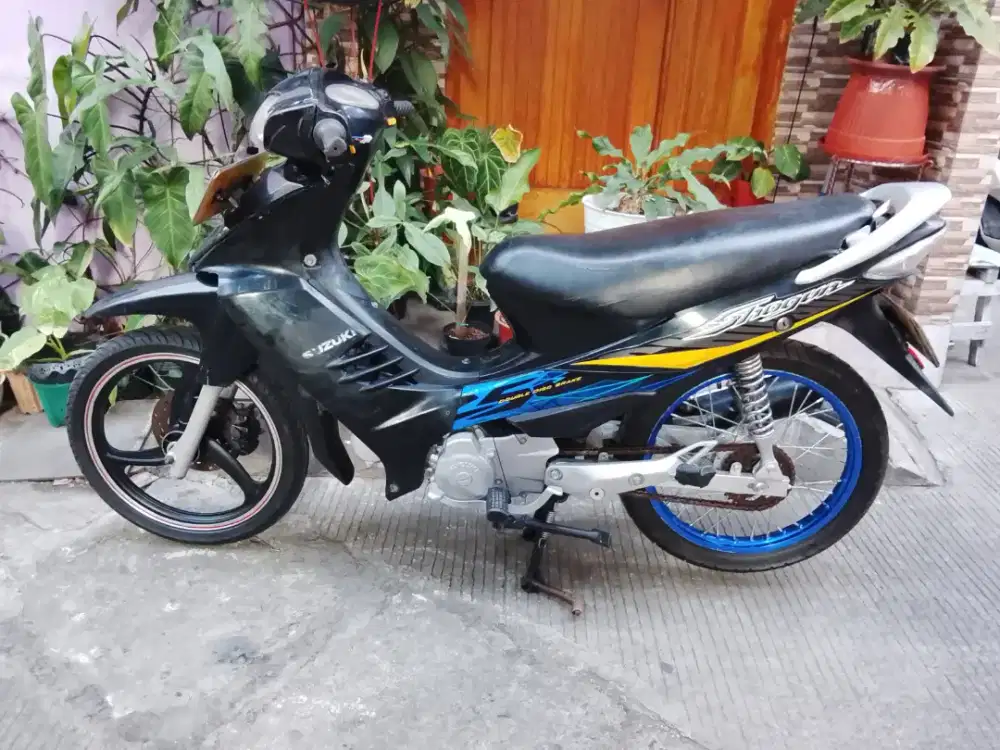 Suzuki Shogun th 2004