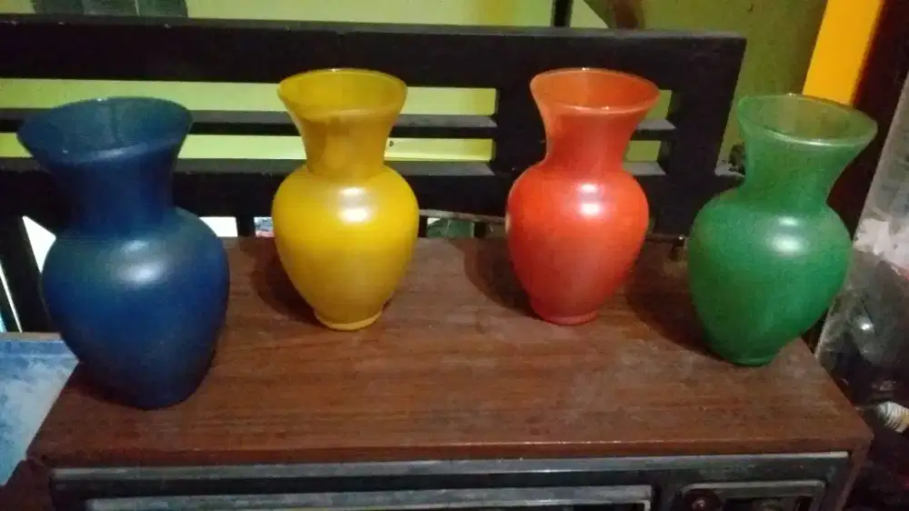 Jual sepaket 4 pcs vas bunga warna warni dari kaca