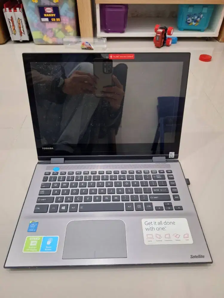 Toshiba - Satellite E45W- C4200X silver touchscreen 14 inch + charger
