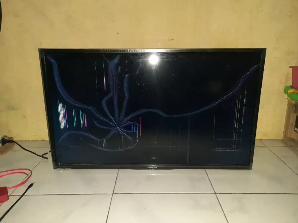 Smart tv hisense 32inch 32a6000f minus