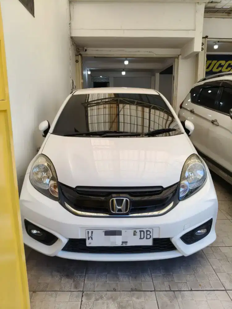 Honda Brio E Satya 2018 Matic Putih Terawat