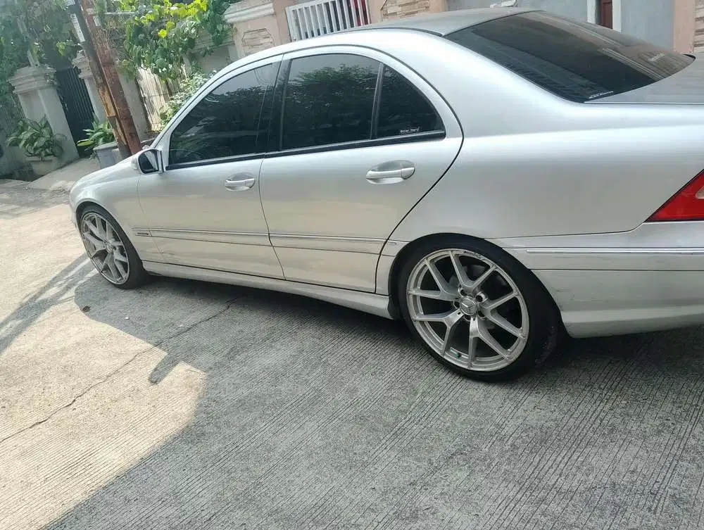 Mercedes-Benz C63 AMG 2002 Bensin