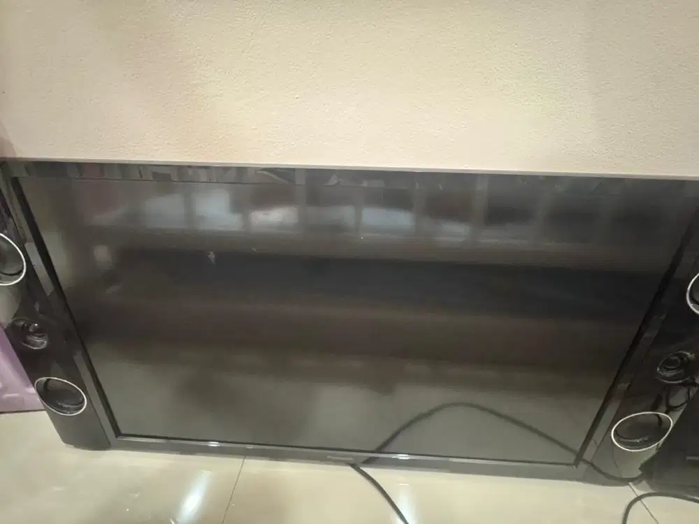3 Televisi Merk Panasonic Samsung dan Toshiba